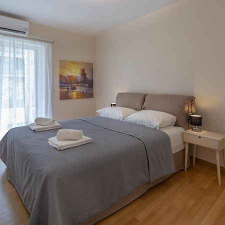 Sagittarius - Faliro Sea Side Apartment Афины Экстерьер фото